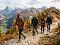 Wandern im goldenen Herbst / Wandern im Herbst Wandern im goldenen Herbst / Wandern im Herbst